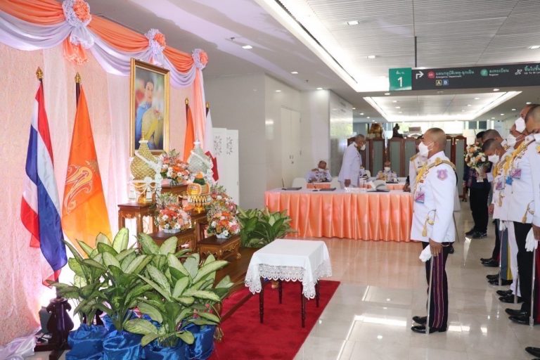พล.ท. ปิยพงศ์ กลิ่นพันธุ์ ผบ.รร.จปร. นำกำลังพลร่วมลงนามถวายพระพร สมเด็จพระเจ้าลูกเธอ เจ้าฟ้าพัชรกิติยาภา นเรนทิราเทพยวดี กรมหลวงราชสาริณีสิริพัชร มหาวัชรราชธิดา