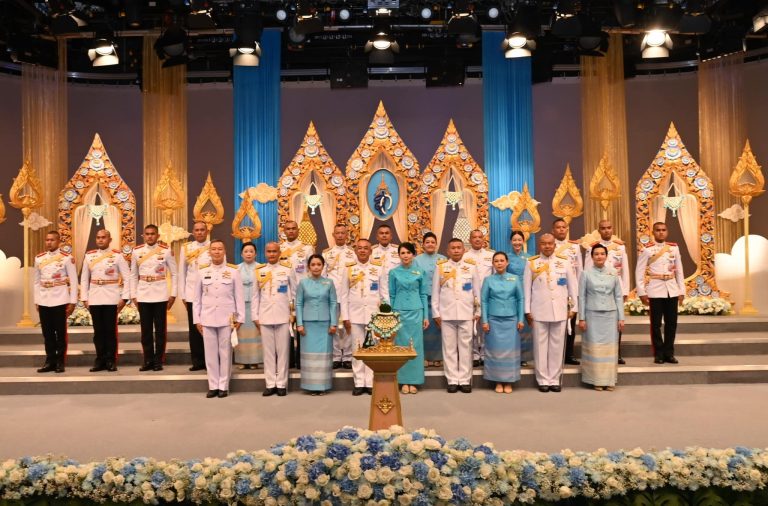 ผู้บัญชาการโรงเรียนนายร้อยพระจุลจอมเกล้า นำข้าราชการ โรงเรียนนายร้อยพระจุลจอมเกล้า, นักเรียนนายร้อย และสมาคมแม่บ้านทหารบก สาขา โรงเรียนนายร้อยพระจุลจอมเกล้า ร่วมบันทึกแถบวีดิทัศน์กล่าวอาเศียรวาทถวายพระพรชัยมงคล สมเด็จพระนางเจ้าสิริกิติ์ พระบรมราชินีนาถ พระบรมราชชนนีพันปีหลวง