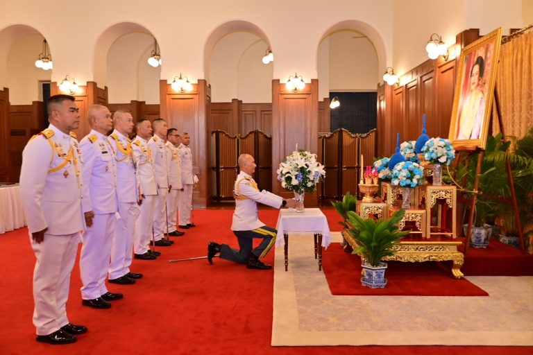 โรงเรียนนายร้อยพระจุลจอมเกล้า น้อมถวายความอาลัย นำกำลังพลถวายสักการะ “สมเด็จพระพันปีหลวง”ณ ศาลาสหทัยสมาคม พระบรมมหาราชวัง