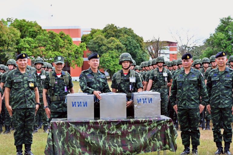 พลโท อาจิณ  ปัทมจิตร ผู้บัญชาการโรงเรียนนายร้อยพระจุลจอมเกล้า ให้การต้อนรับ พลเอก ไพบูลย์  วรวรรณปรีชา รองผู้บัญชาการทหารสูงสุด ฝึกขั้นพื้นฐาน (Basic training) การฝึกปฏิบัติการร่วมกับพลเรือน ตำรวจ ทหาร ประจำปี 2569
