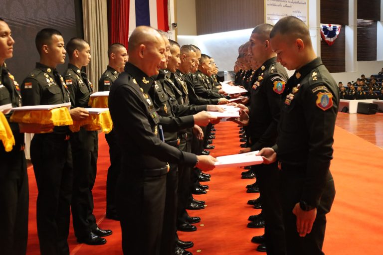 พลโท อาจิณ  ปัทมจิตร ผู้บัญชาการโรงเรียนนายร้อยพระจุลจอมเกล้า เป็นประธานในพิธีมอบรางวัลการศึกษา รางวัลความเหมาะสมในการเป็นผู้นำทหาร รางวัลความประพฤติดี และรางวัลการกีฬา ประจำปีการศึกษา 2568