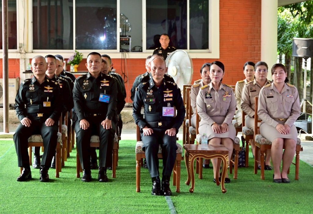 พลโท อาจิณ ปัทมจิตร ผู้บัญชาการโรงเรียนนายร้อยพระจุลจอมเกล้า ได้จัดพิธีมอบเมล็ดพันธุ์ข้าวพระราชทานจากพลเอกหญิง สมเด็จพระกนิษฐาธิราชเจ้า กรมสมเด็จพระเทพรัตนราชสุดา ฯ สยามบรมราชกุมารี