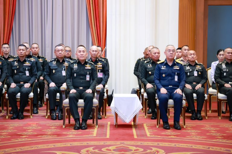 ผู้บัญชาการโรงเรียนนายร้อยพระจุลจอมเกล้าได้ร่วมพิธีเปิดและการปฐมนิเทศการฝึกอบรม  หลักสูตรข้าราชการบรรจุใหม่ชั้นสัญญาบัตรของสำนักปลัดกระทรวงกลาโหม รุ่นที่ 13 ประจำปีงบประมาณ 2569 โดยมี พลเอก ธราพงษ์  มะละคำ ปลัดกระทรวงกลาโหม กรุณาเป็นประธานในพิธี